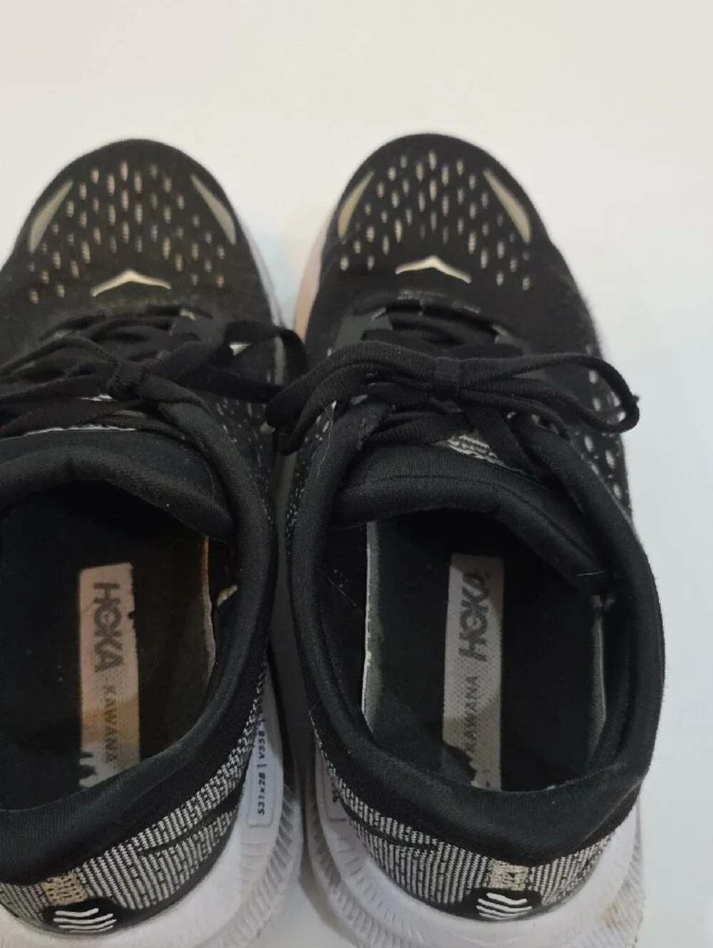 Hoka Kawana Women’s Black and White Athletic Running Shoes Size 8